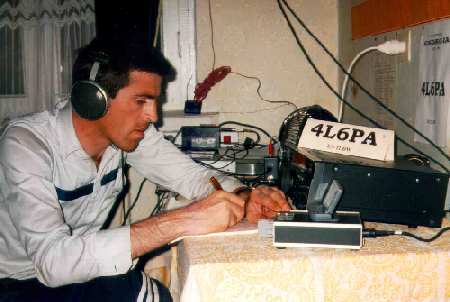 Omar operating the 4L6PA station