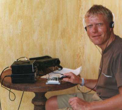 XE1/GJHC operating on Six from his hotel balcony on the Bay of Banderas.